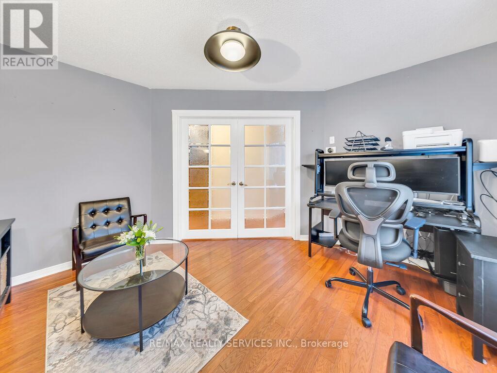 13 MISTYCREEK CRESCENT - 8