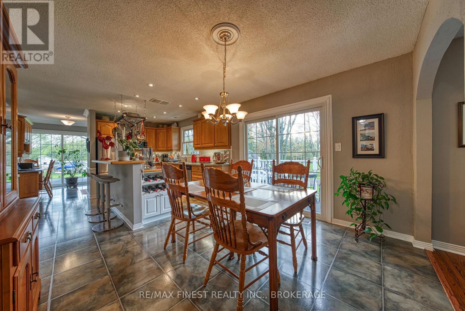 1861 BURBROOK ROAD - 11