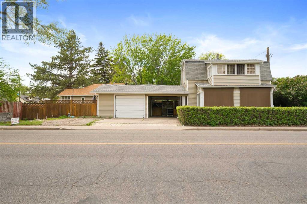 218 Altawana Avenue NE - 1