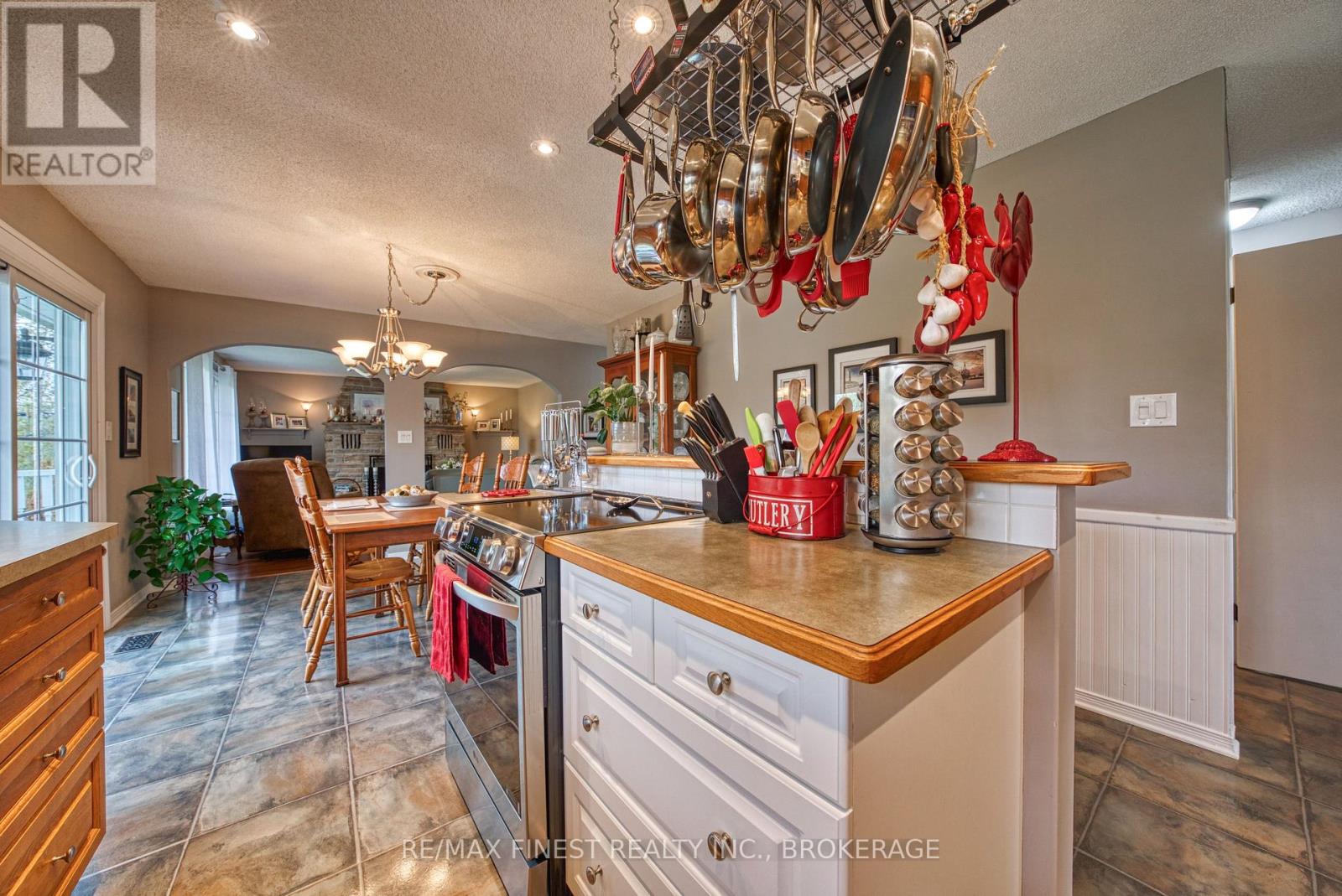 1861 BURBROOK ROAD - 8