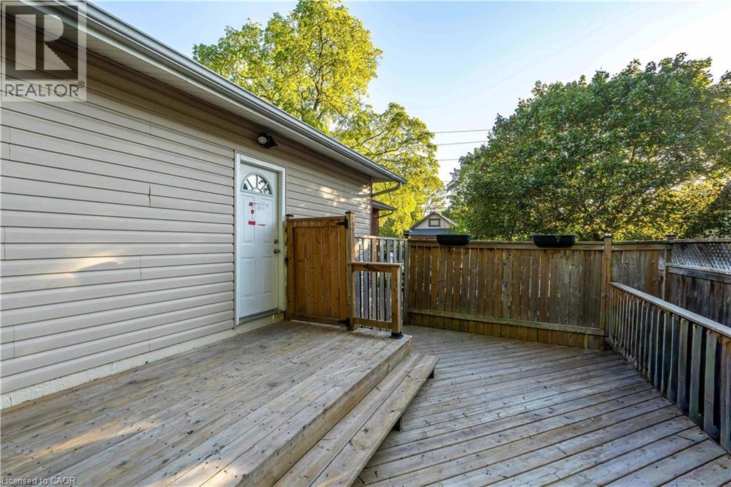 41 ALMA Street N - 20