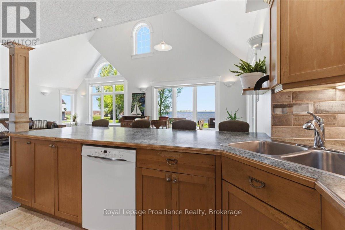 233 PARKVIEW ROAD - 17