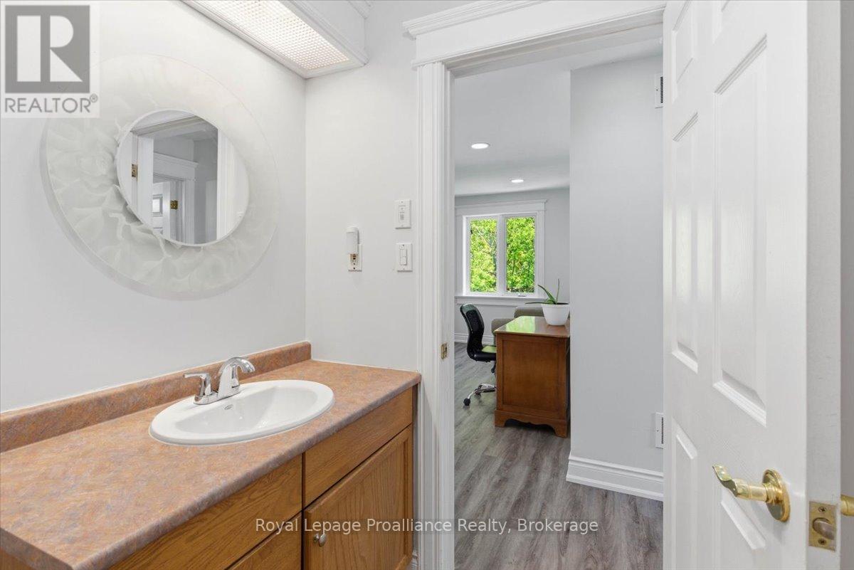 233 PARKVIEW ROAD - 31