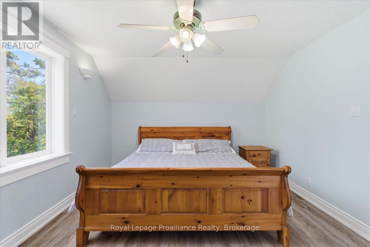 233 PARKVIEW ROAD - 33