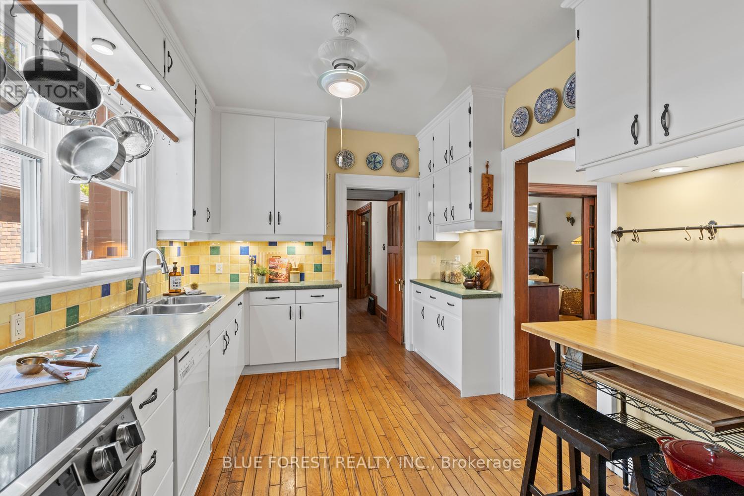 368 ST JAMES STREET - 14