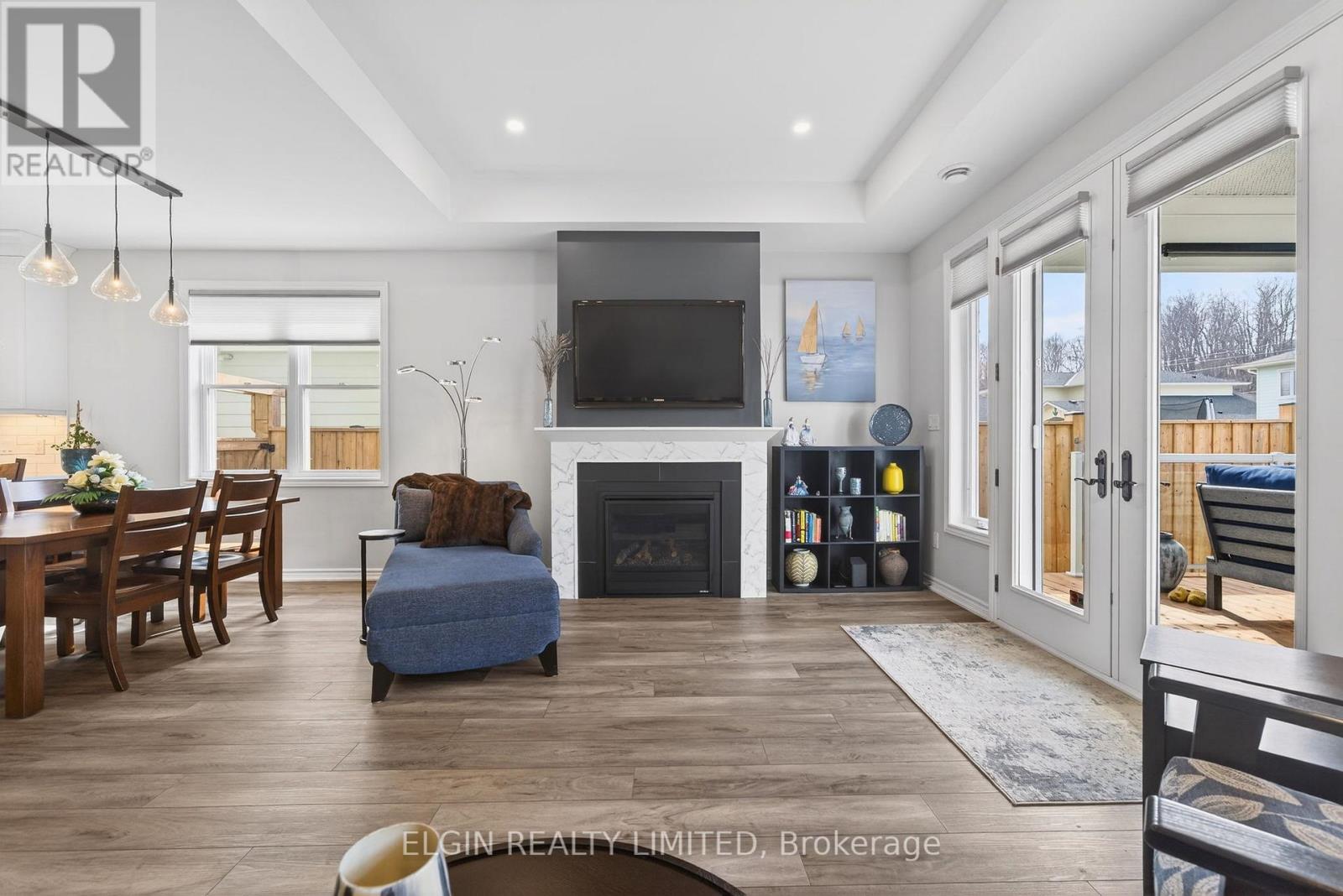 30 REGATTA WAY - 19