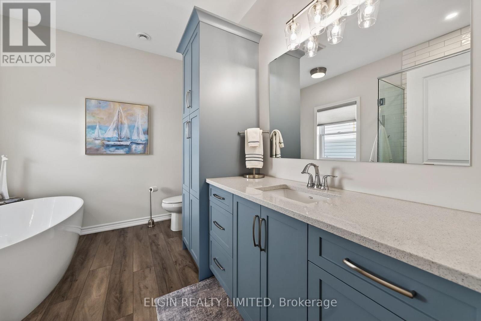 30 REGATTA WAY - 25