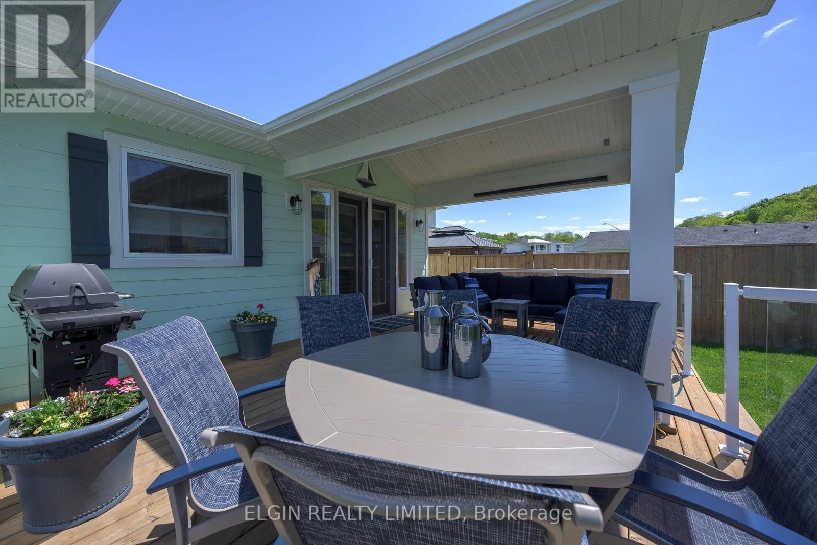 30 REGATTA WAY - 37