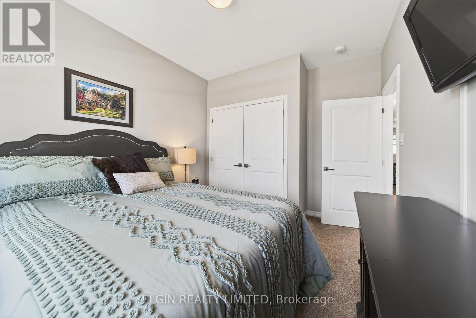 30 REGATTA WAY - 8