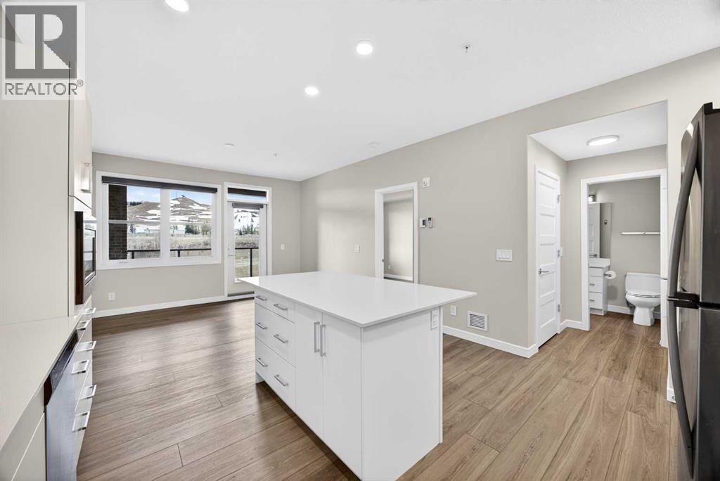 #2105 80 Greenbriar Place NW - 15