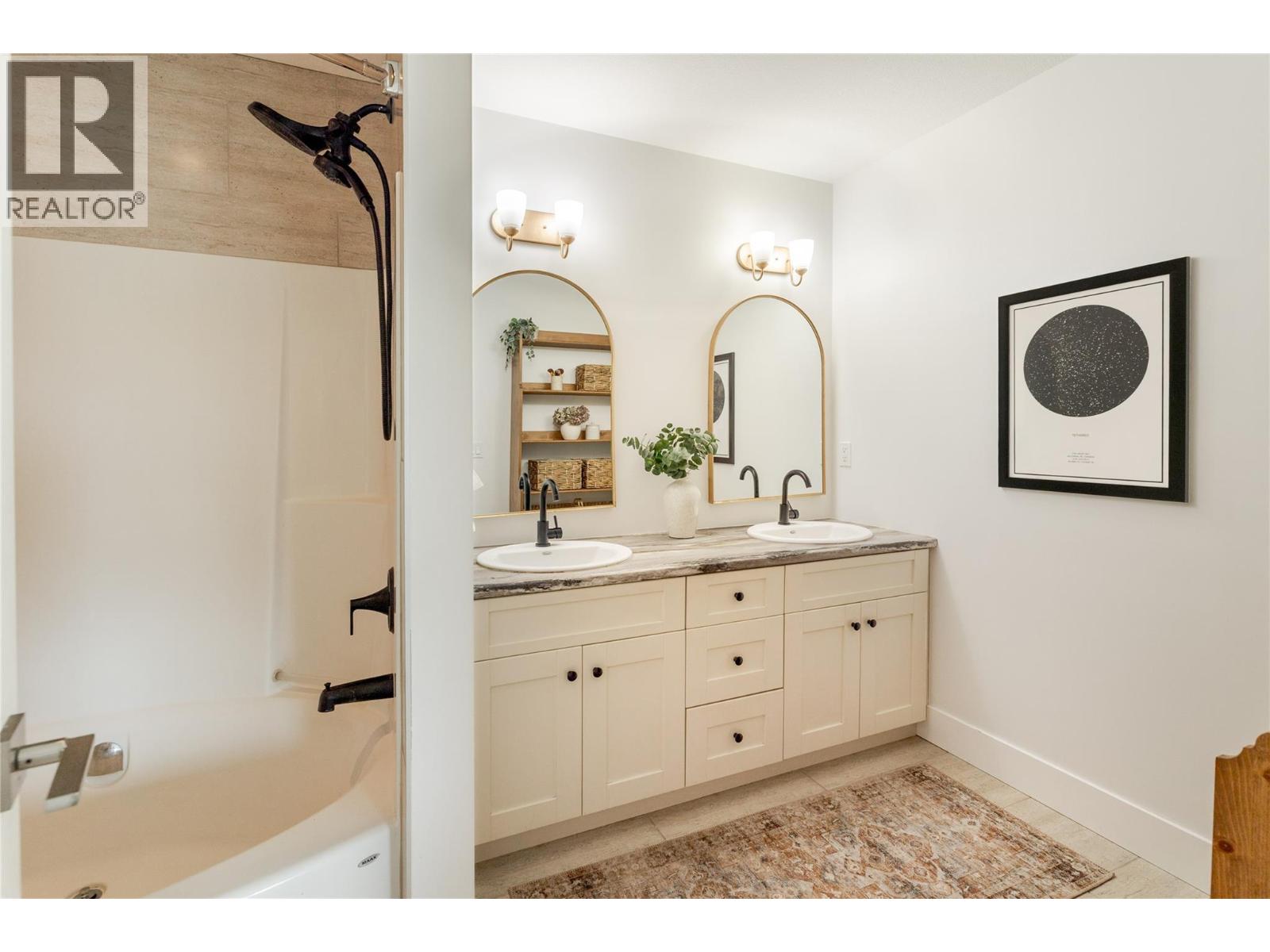 1209 Bergamot Avenue, Kelowna