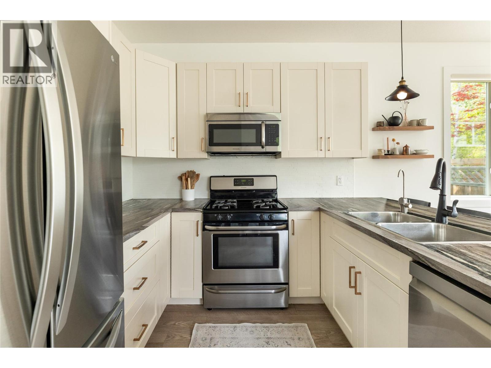 1209 Bergamot Avenue, Kelowna