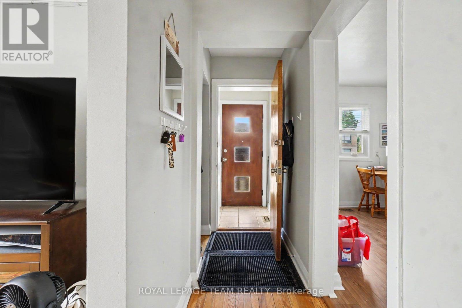 707 EDISON AVENUE - 4