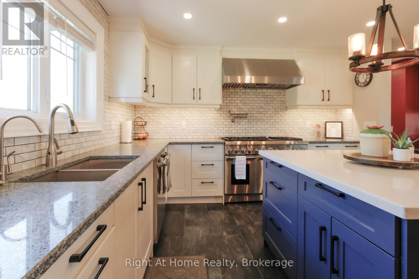 367 GOLF CLUB ROAD - 11