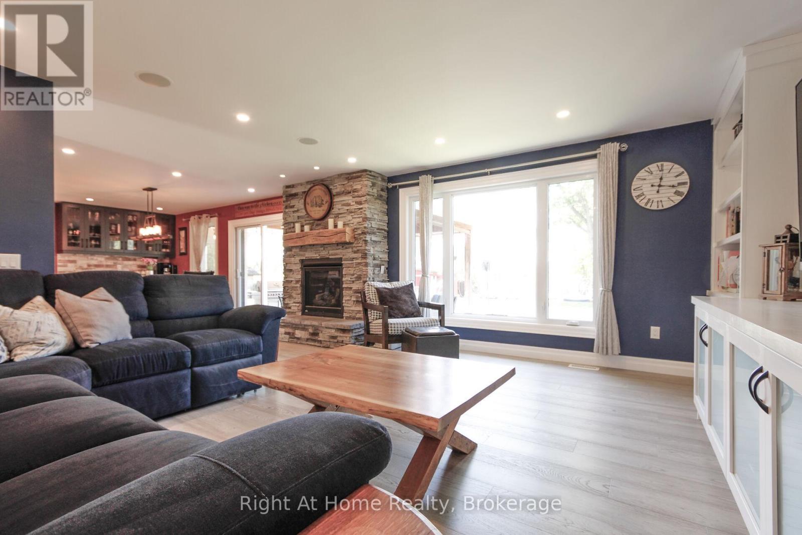 367 GOLF CLUB ROAD - 8