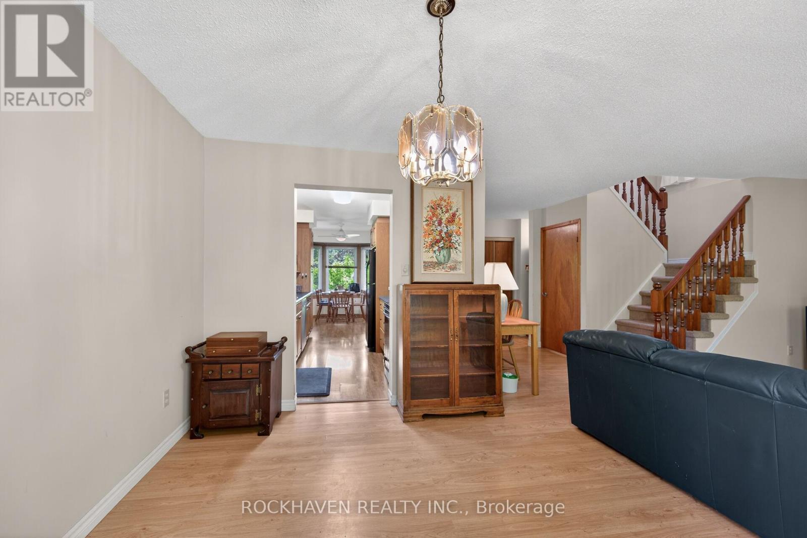 82 BRAEHEID AVENUE - 12