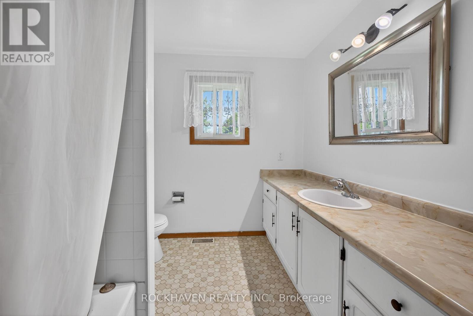82 BRAEHEID AVENUE - 32