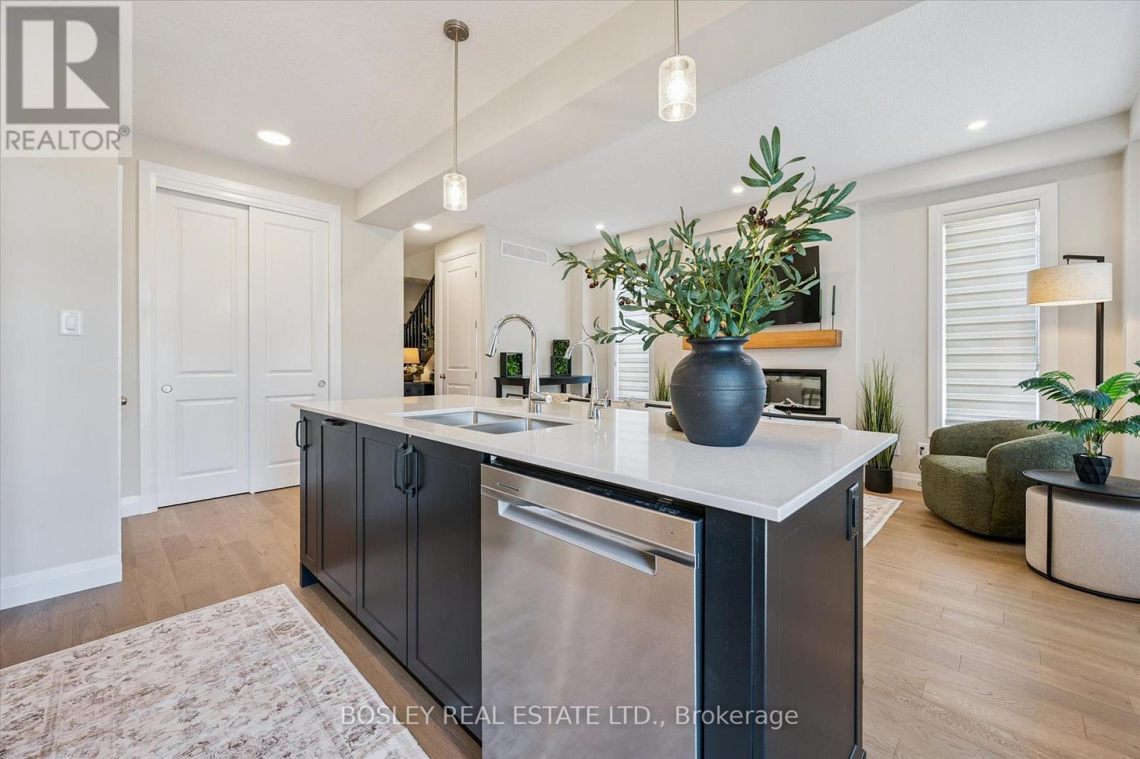 127 CATHERINE STREET - 4