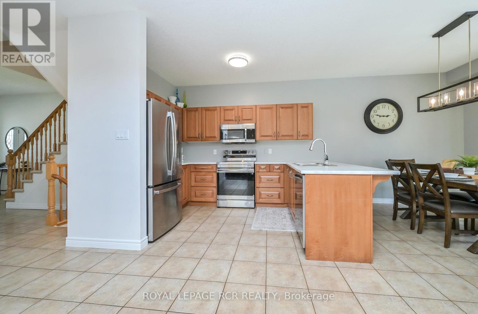 399 RINTOUL CRESCENT - 6