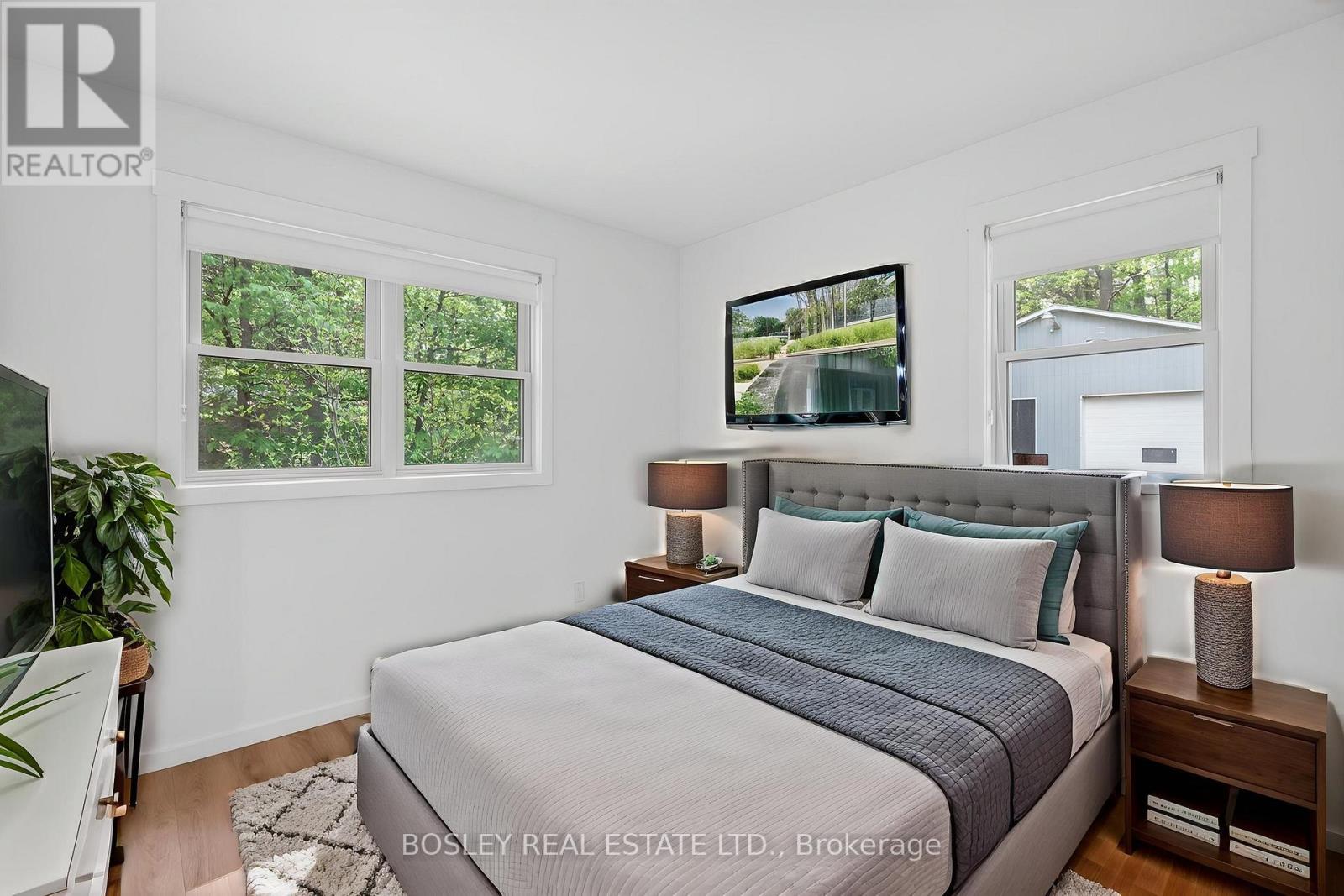 223 ONTARIO STREET S - 14