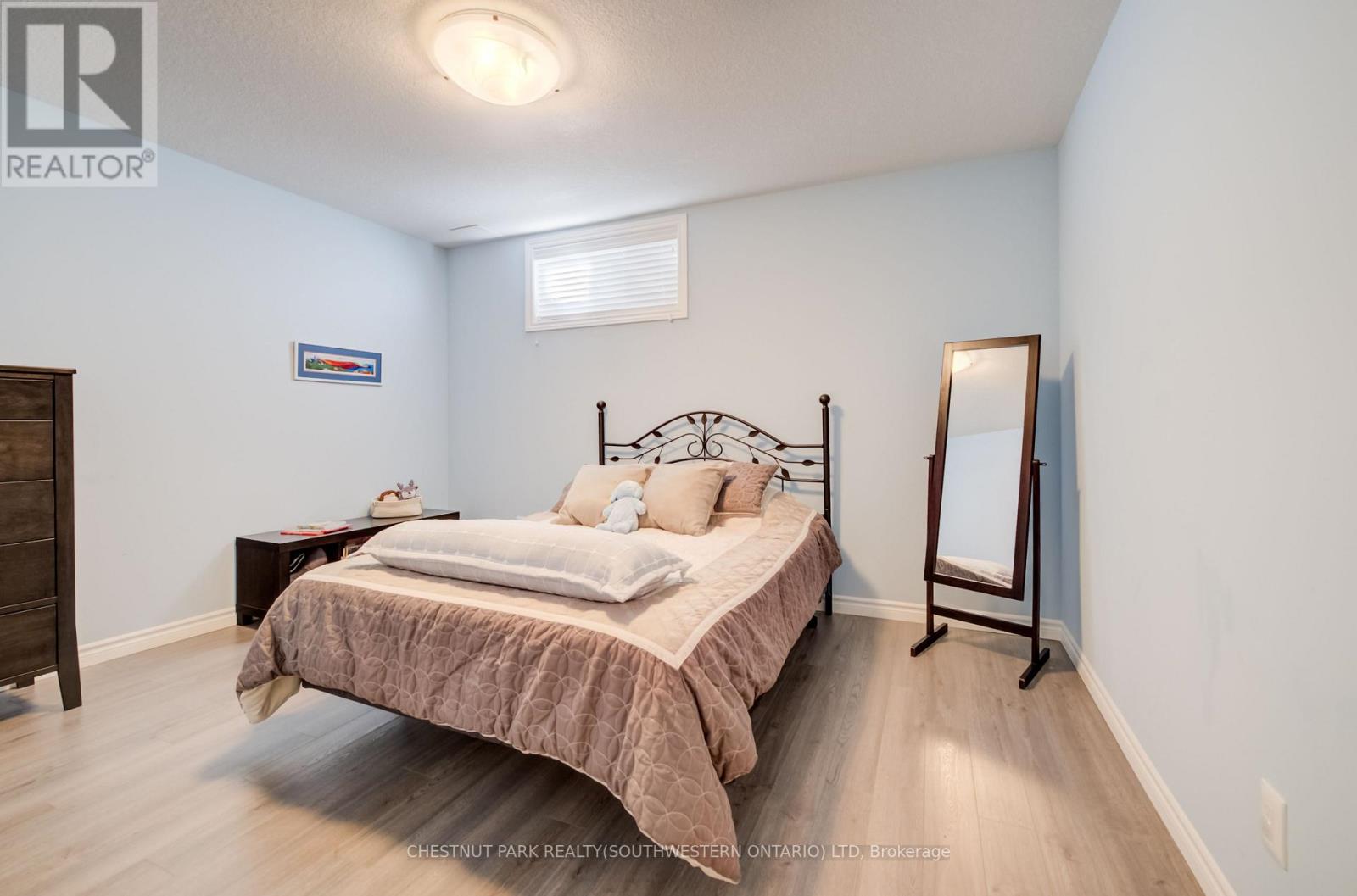 #10 435 WINCHESTER DRIVE - 37