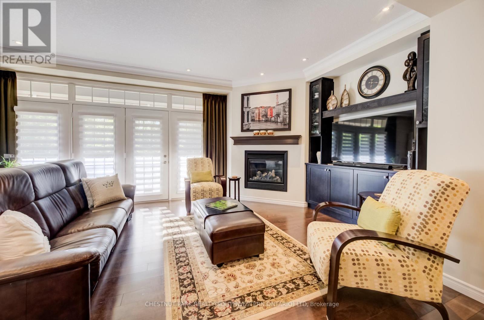 #10 435 WINCHESTER DRIVE - 7