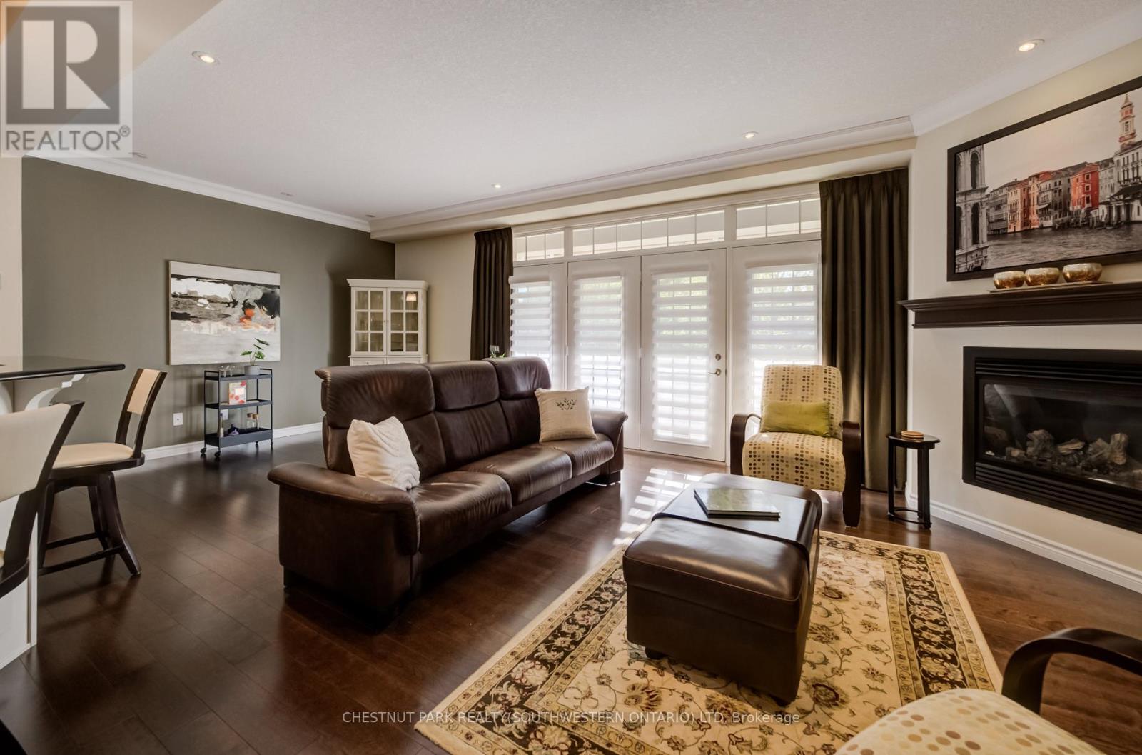 #10 435 WINCHESTER DRIVE - 8