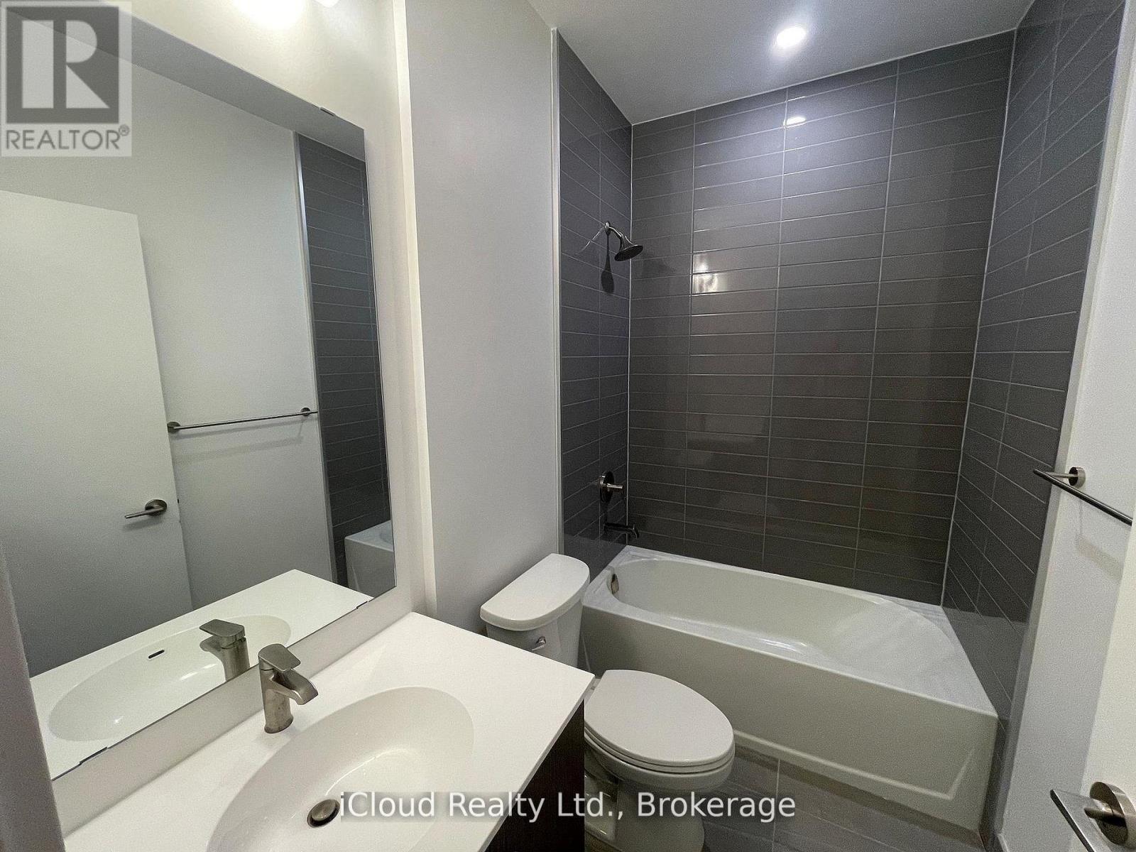 #202 5 WELLINGTON STREET - 6