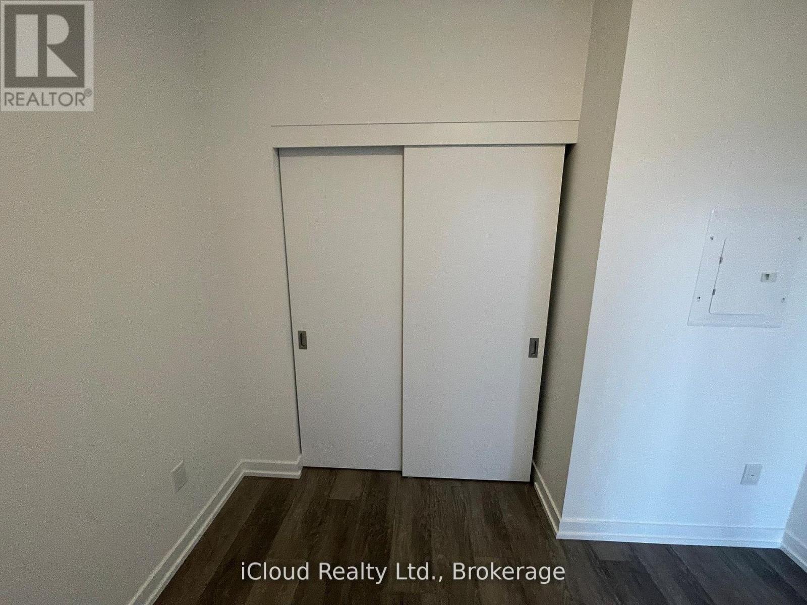#202 5 WELLINGTON STREET - 9