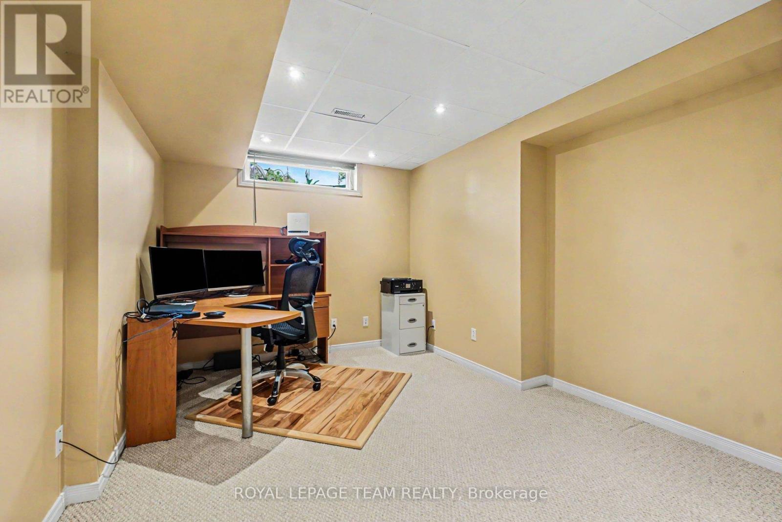 6114 SILVERBIRCH STREET - 35