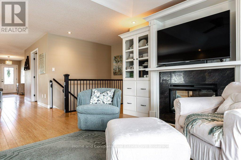 22 FINDLAY PLACE - 15