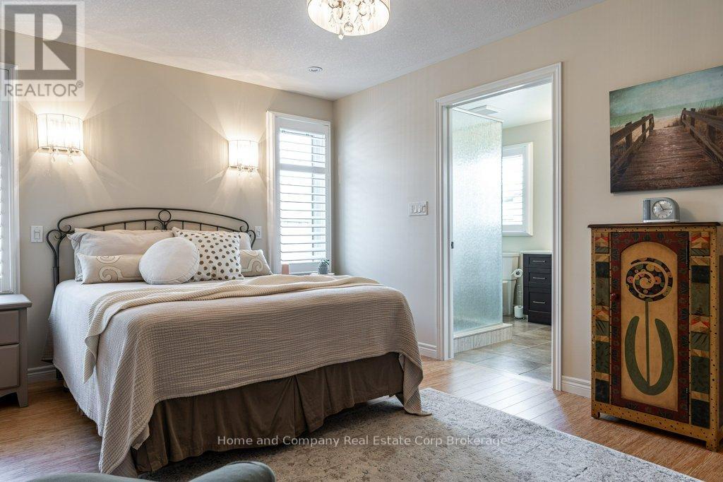 22 FINDLAY PLACE - 16