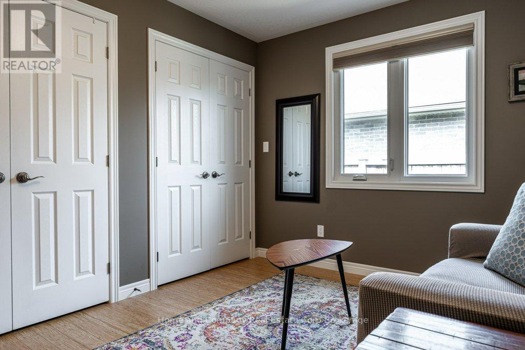 22 FINDLAY PLACE - 21