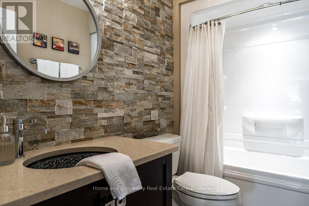 22 FINDLAY PLACE - 23