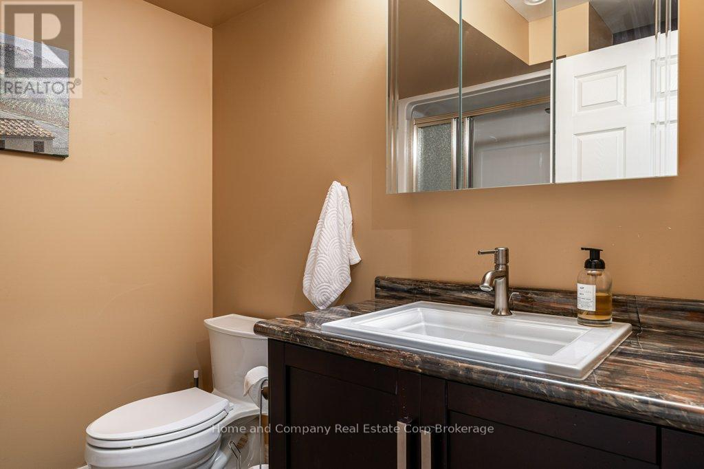 22 FINDLAY PLACE - 31