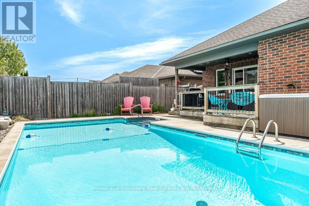 22 FINDLAY PLACE - 38