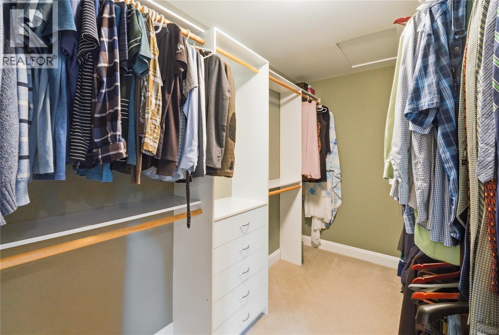 3502 Castle Rock Dr - 30