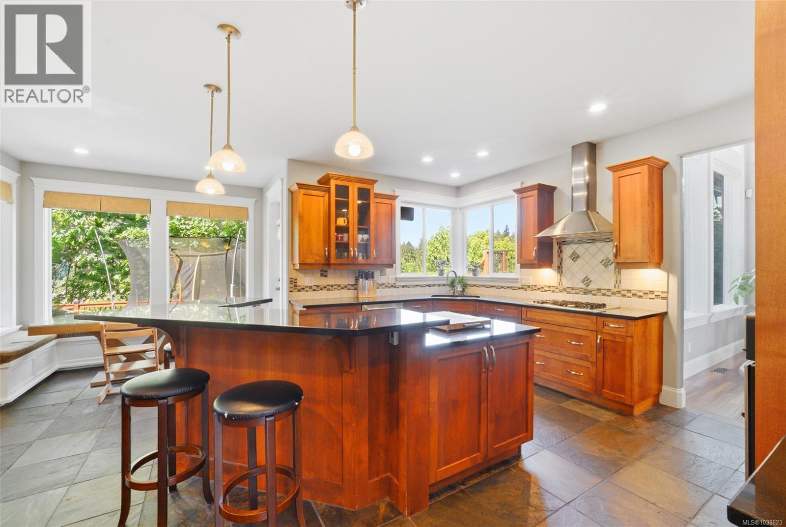 3502 Castle Rock Dr - 12