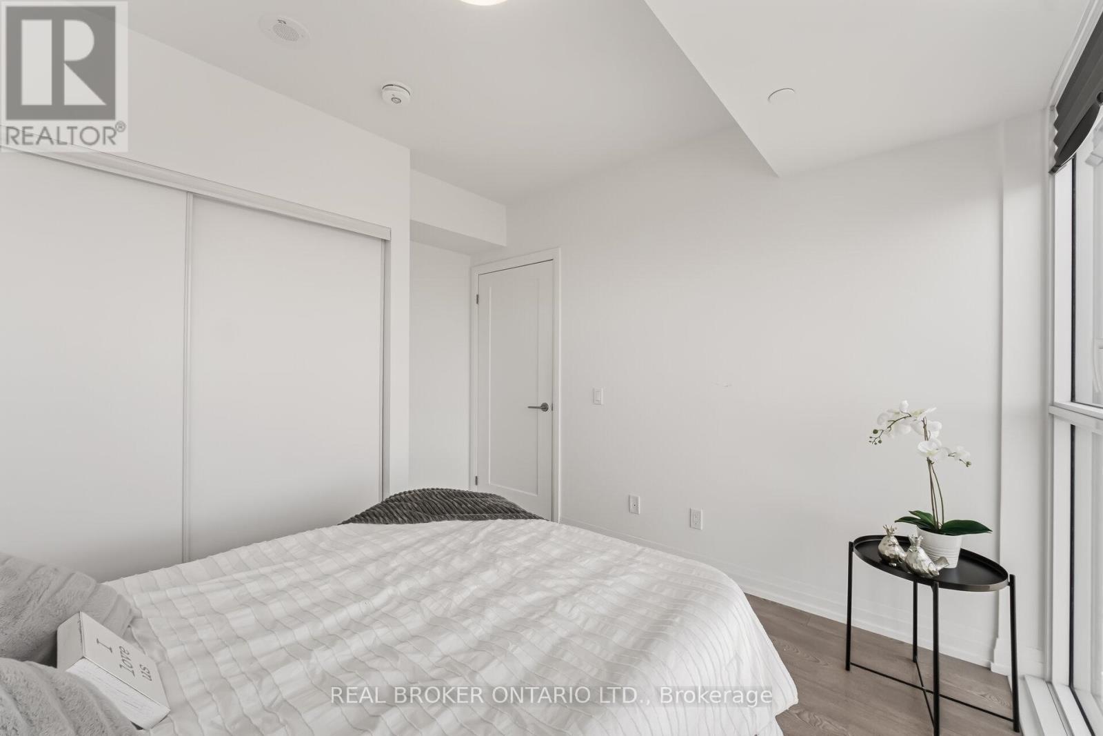 #2602 286 MAIN STREET - 22