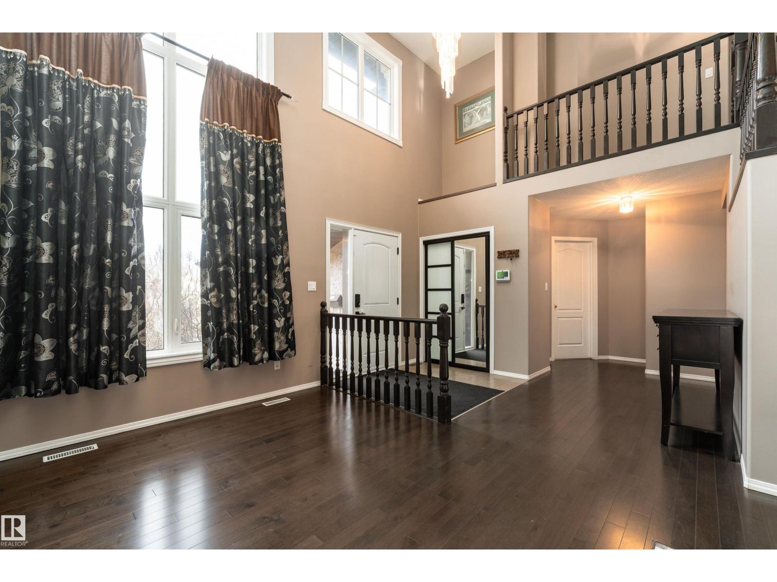 8407 160 AV NW - 10