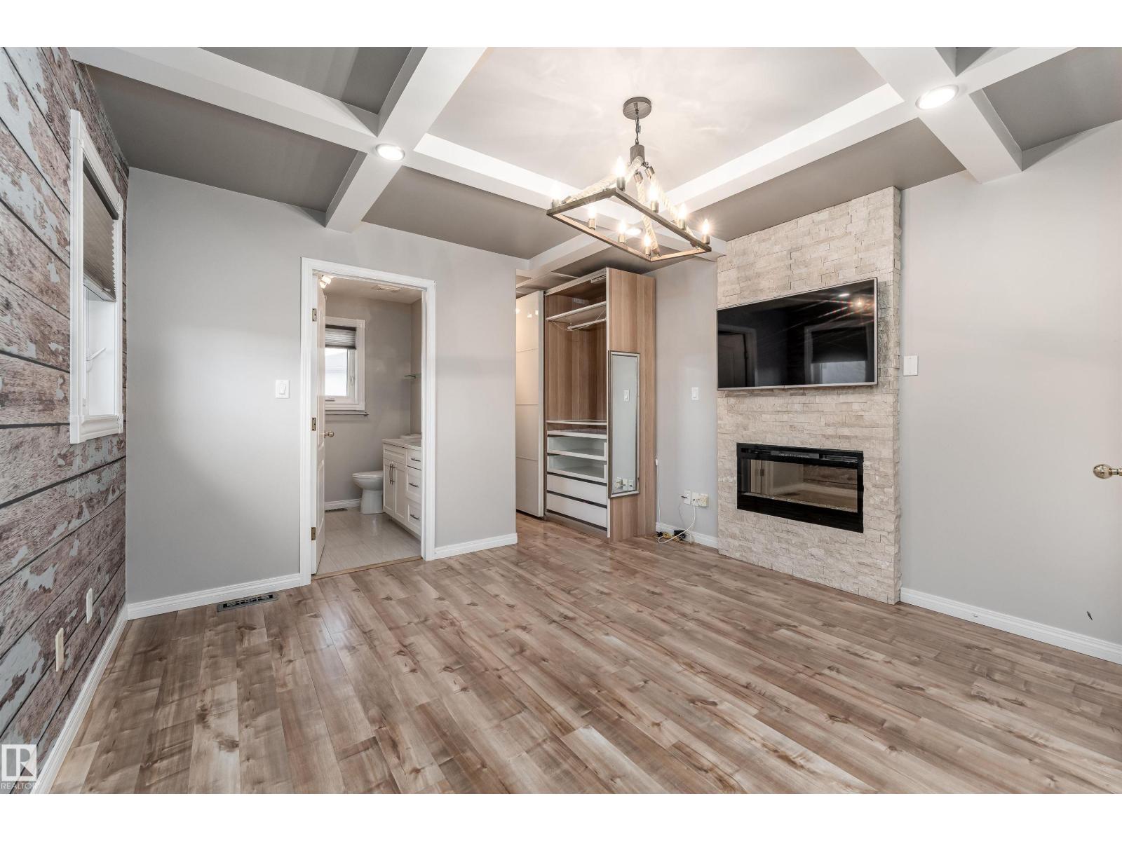 8407 160 AV NW - 29
