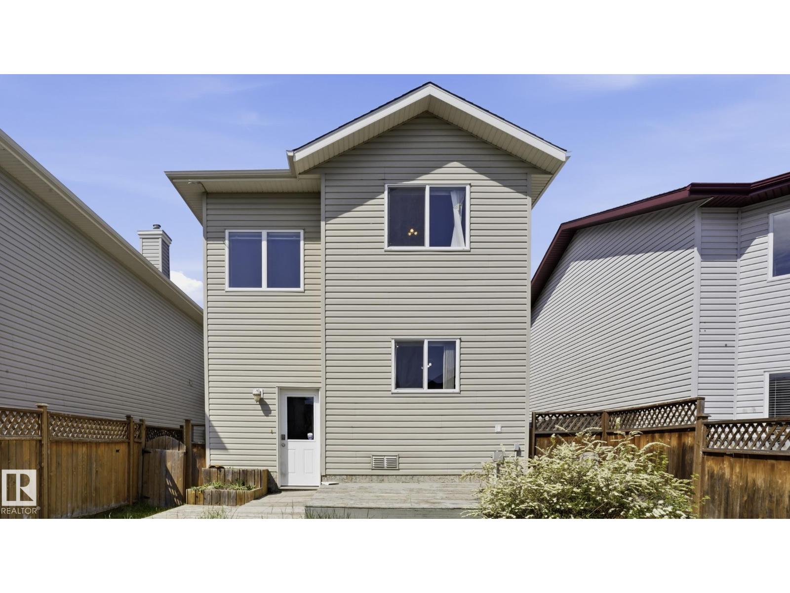 76 VENTURA ST - 22