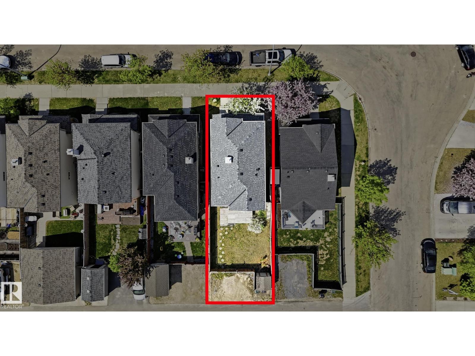 76 VENTURA ST - 24