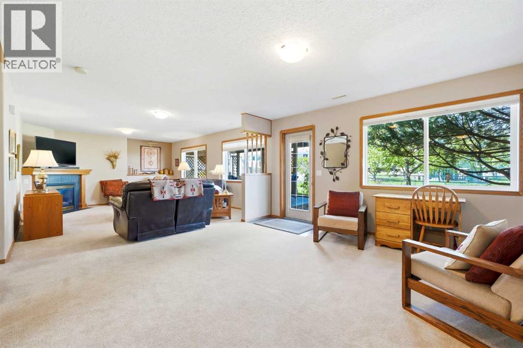 27 Strathmore Lakes Crescent - 26