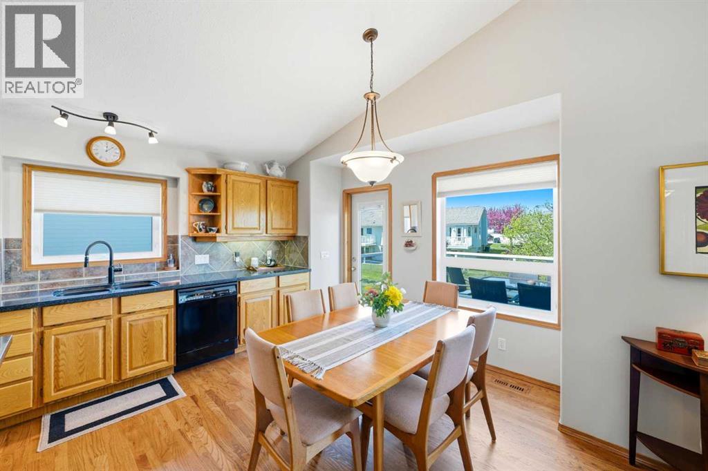 27 Strathmore Lakes Crescent - 20