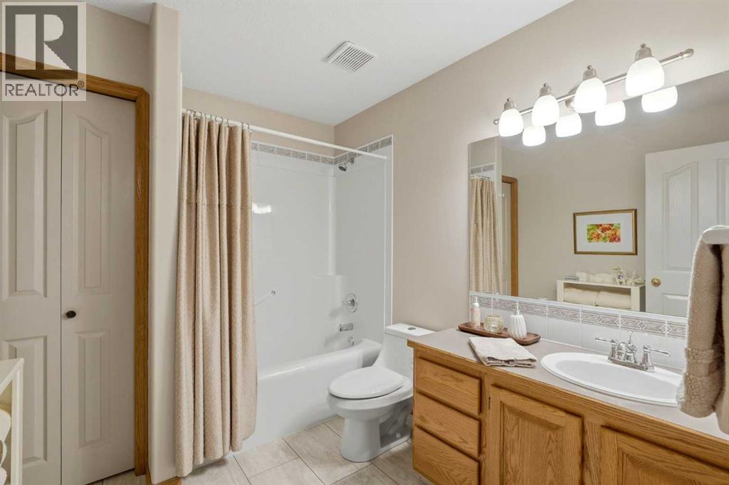 27 Strathmore Lakes Crescent - 9