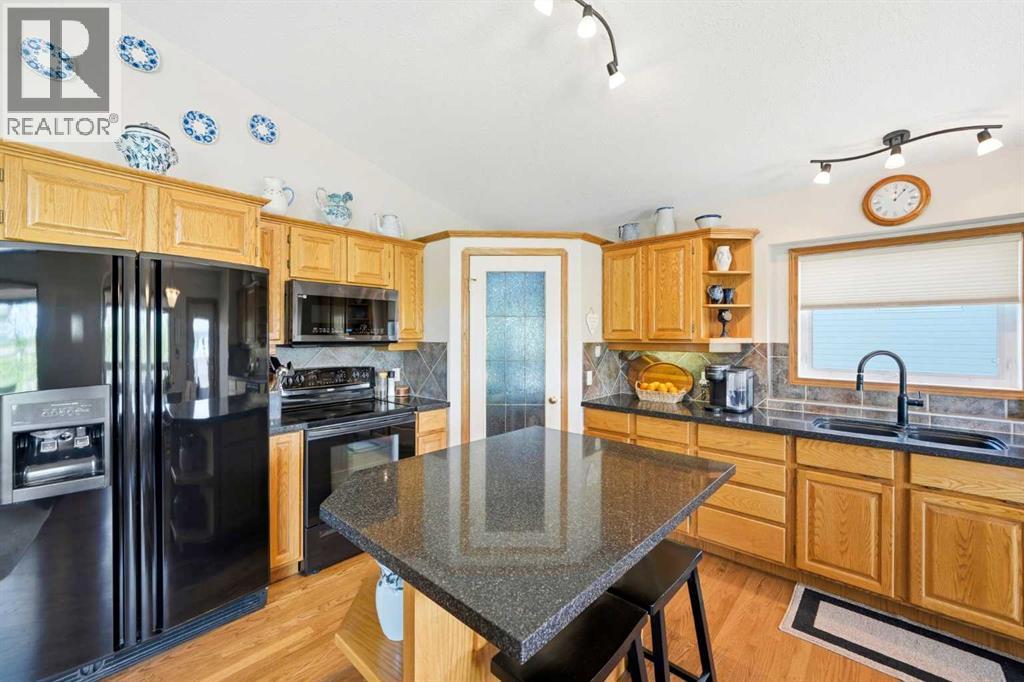 27 Strathmore Lakes Crescent - 18