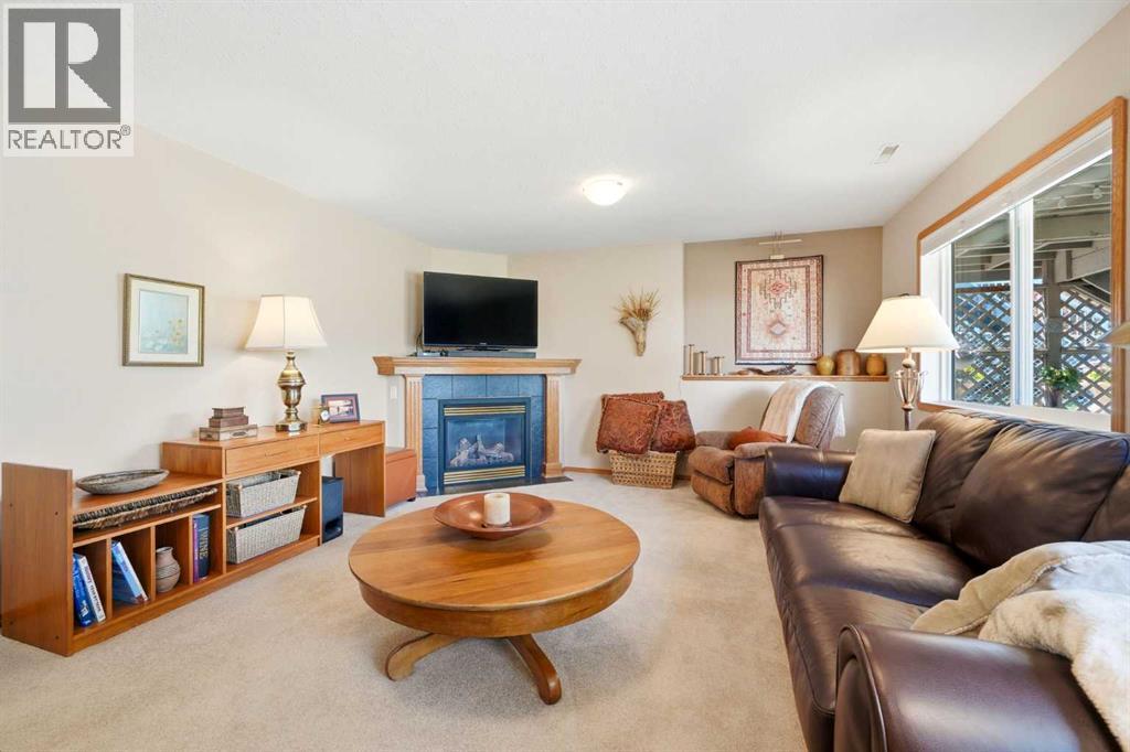 27 Strathmore Lakes Crescent - 24