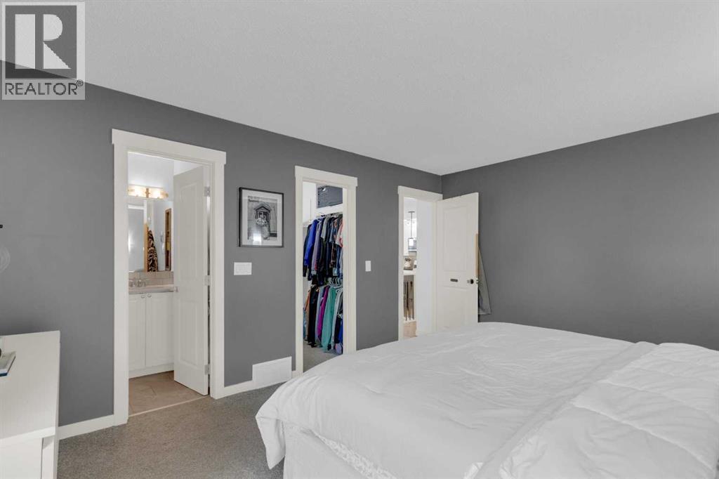 15 Woodglen Road SW - 17