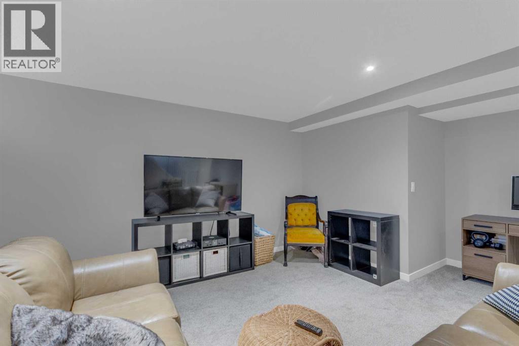 15 Woodglen Road SW - 24